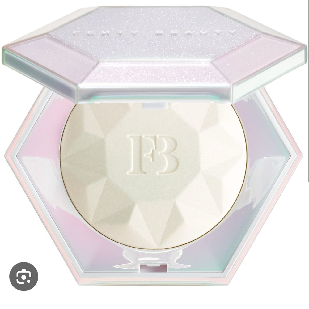 Fenty Beauty Diamond Bomb II Highlighter